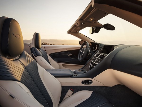 13 2018 Aston Martin Db11 Volante Oem