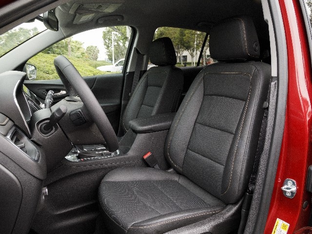 13 2018 Chevrolet Equinox Comparo