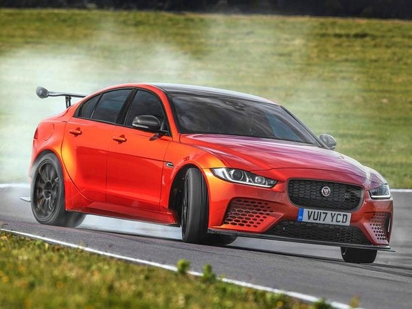 13 2018 Jaguar Xe Sv Project 8