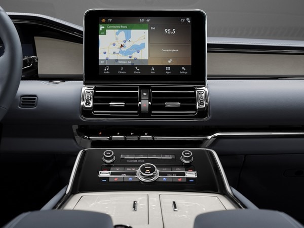 13 2018 Lincoln Navigator Debut