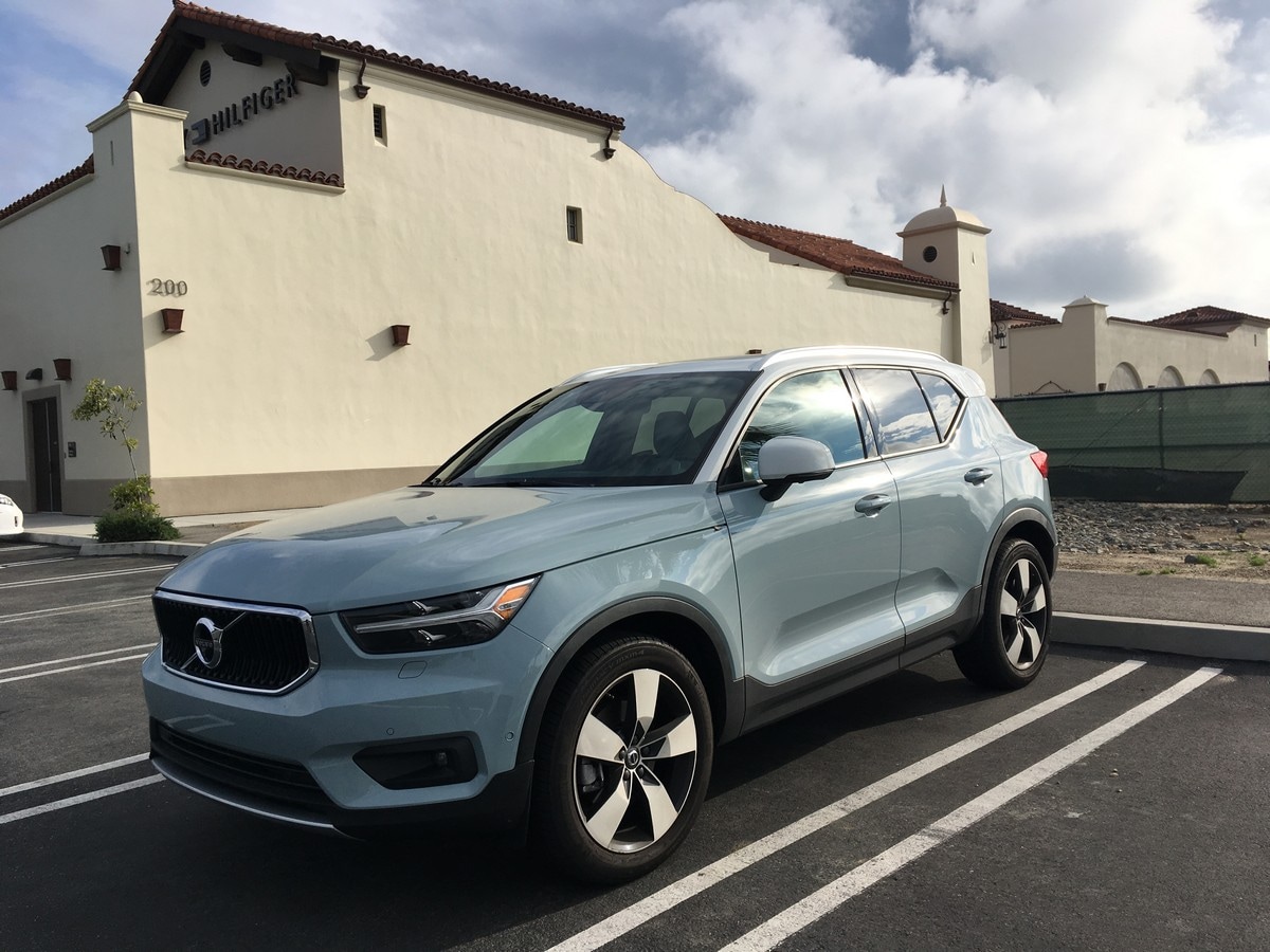 13 2019 Volvo XC40 Tire Warning