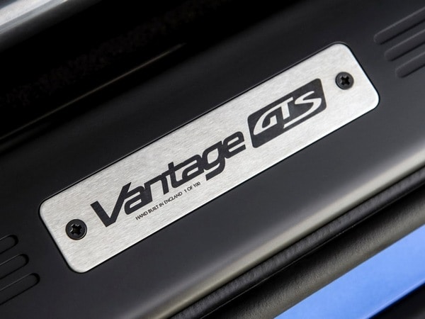 14 2017 Aston Martin V8 Vantage Gts