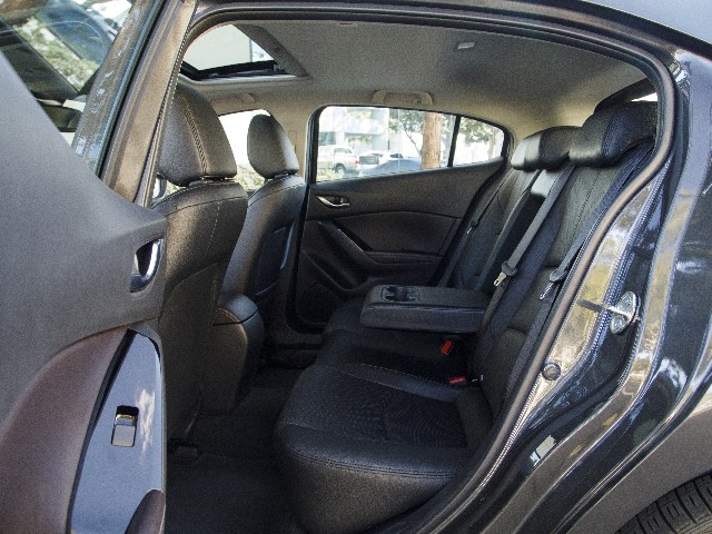 14 2017 Mazda Mazda3 Hatch Comparo