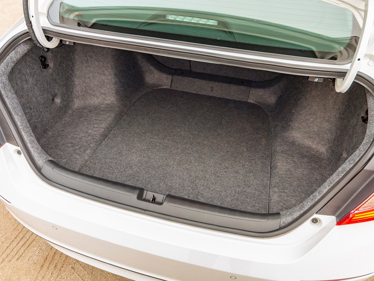 14 2018 Honda Accord Cargo BB KBB