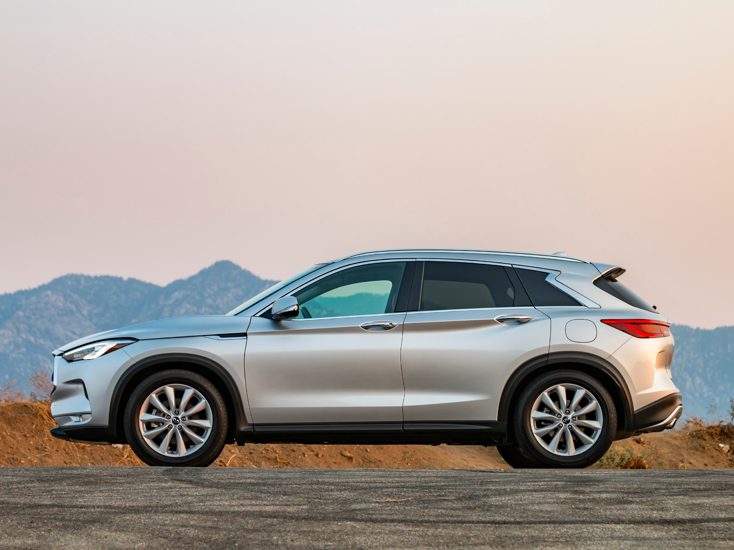 14 2019 Infiniti QX50 LT Exterior KBB