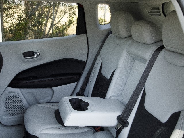 15 2017 Jeep Compass Comparo