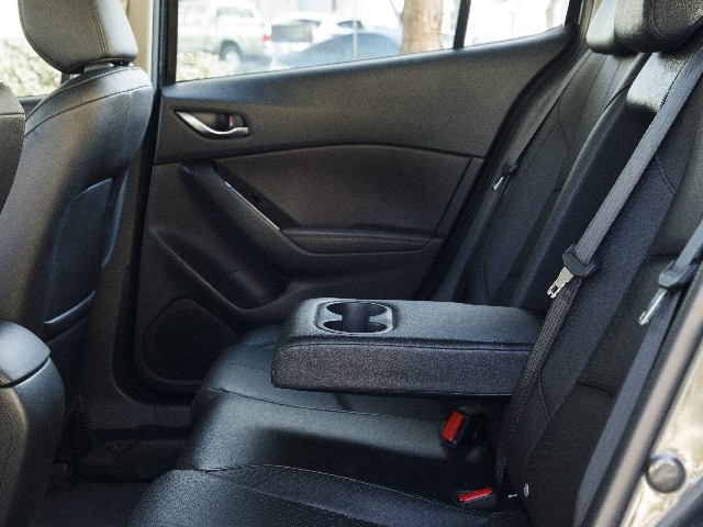 15 2017 Mazda Mazda3 Hatch Comparo