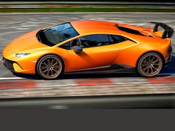15 2018 Lamborghini Huracan Performante