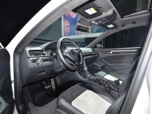 15 2018 Vw Passat Naias