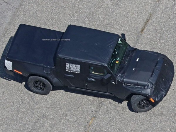 15 2019 Jeep Wrangler Pickup