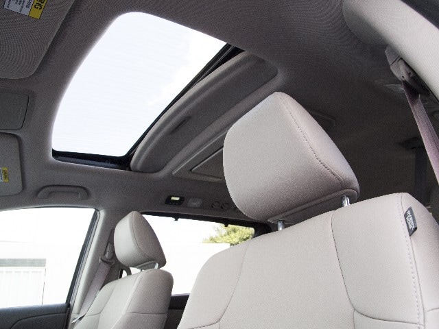 16 2016 Honda Odyssey FC 640