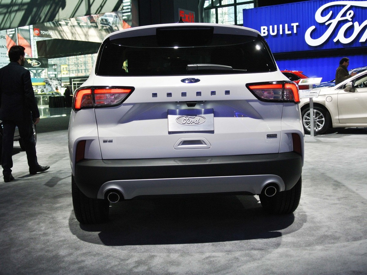 16 2020 Ford Escape Live