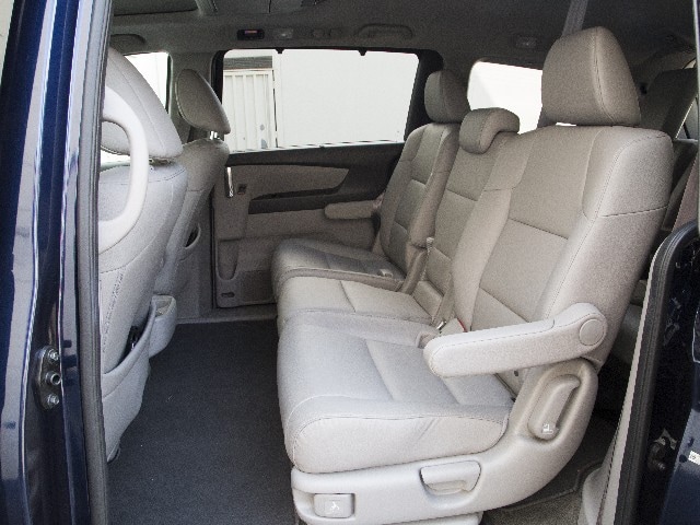 17 2016 Honda Odyssey FC 640