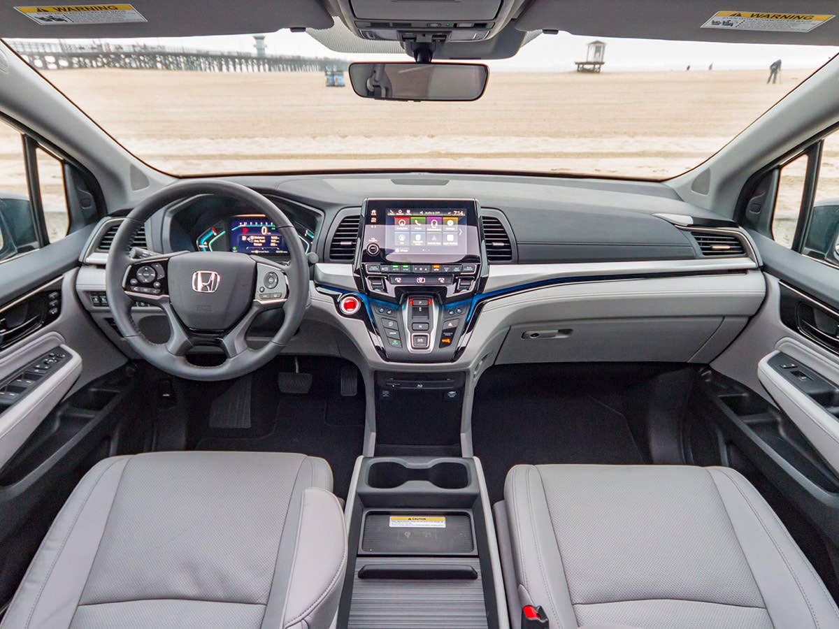 17 2018 Honda Odyssey Elite Intereior BB KBB