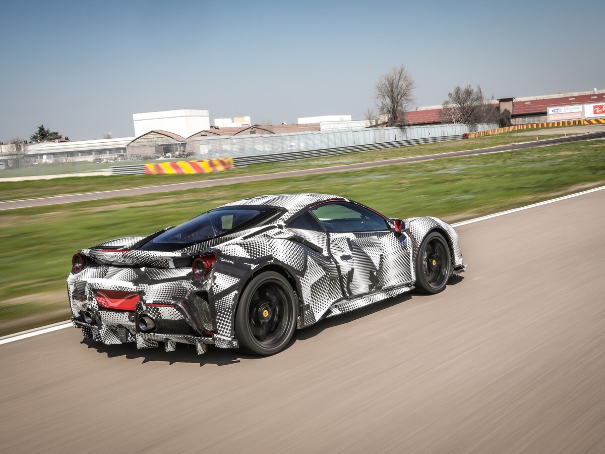 17 2019 Ferrari 488 Pista