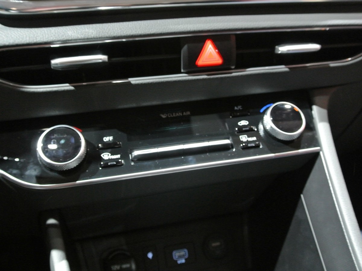 17 2020 Hyundai Sontata Live