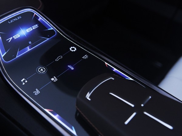 17 Lexus LF 1 Limitless Concept