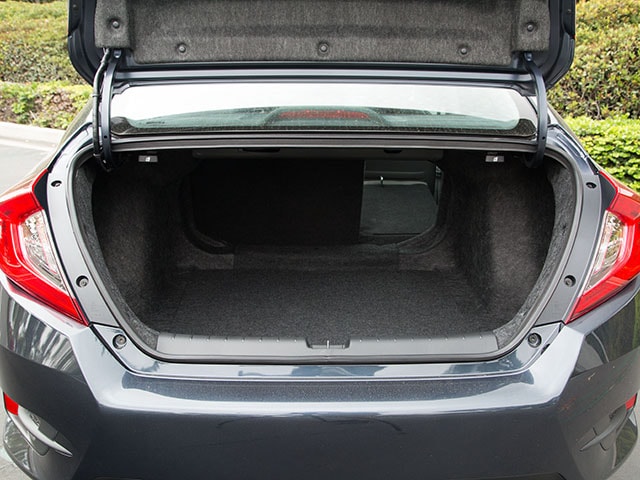 18 2016 Honda Civic Compact Sedan Comparison