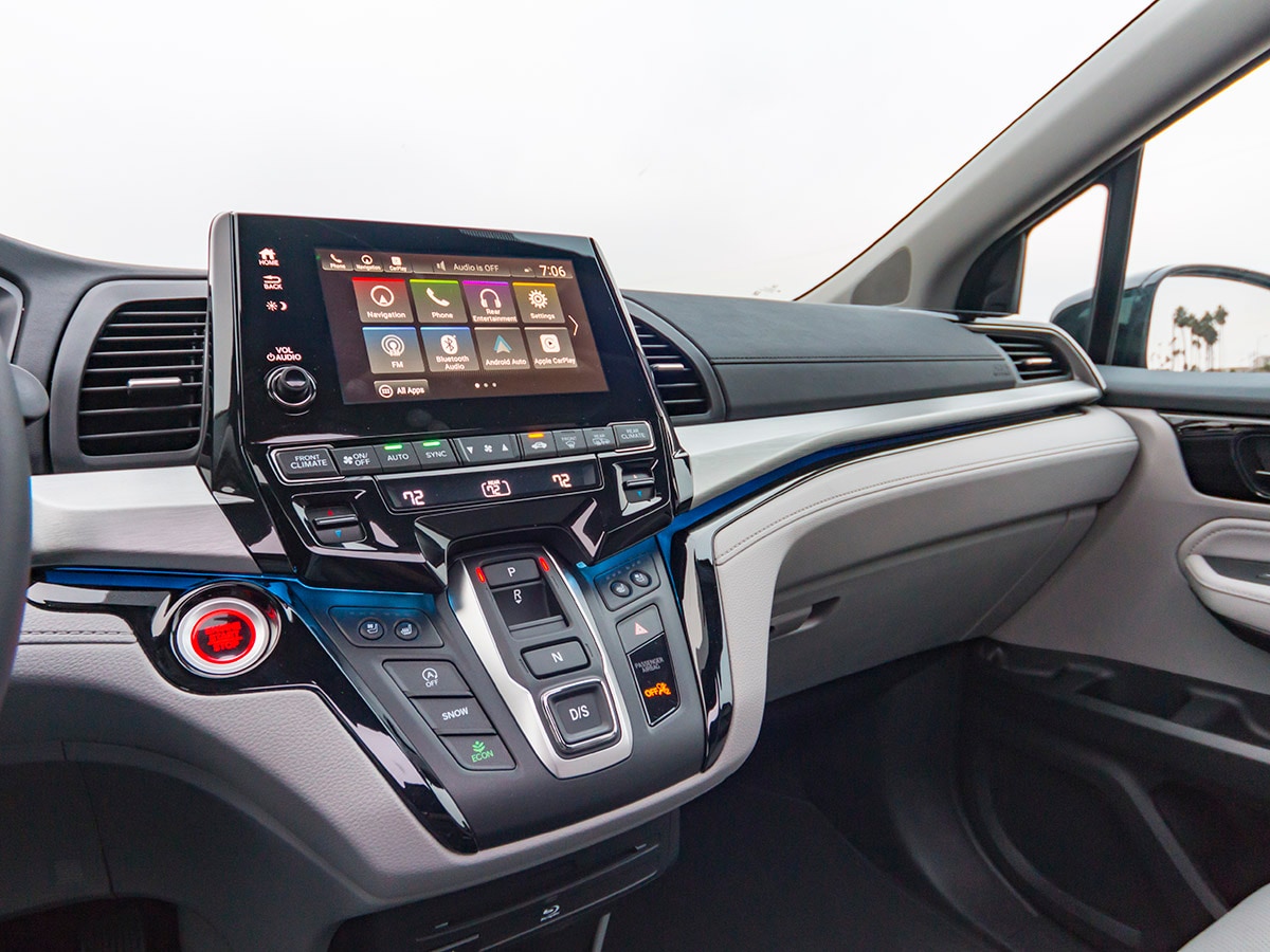 18 2018 Honda Odyssey Elite Intereior BB KBB