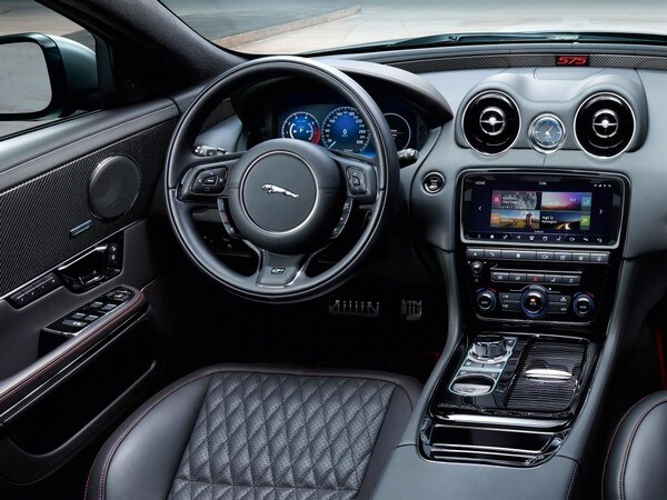 18 2018 Jaguar Xjr575