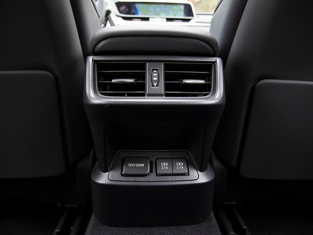 18 2019 Lexus Es 300h Bb