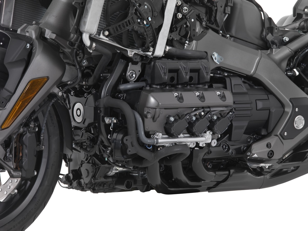 18 Honda Gold Wing Naked Engine Left