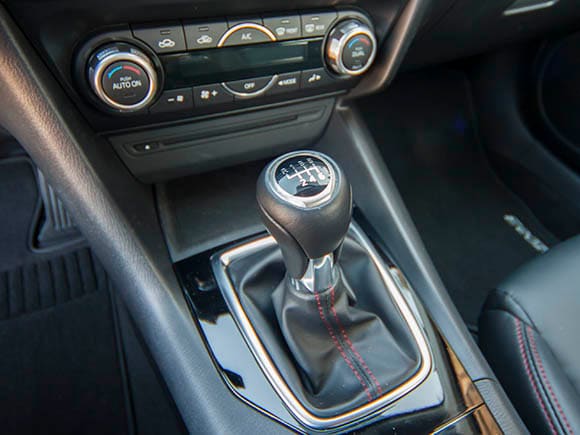 19 2015 Mazda3 KBB