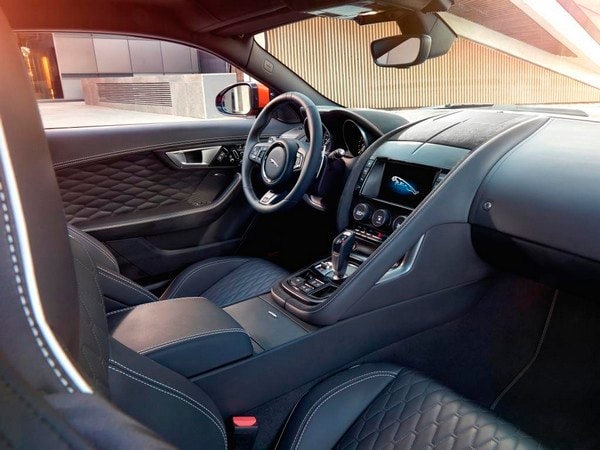 19 2017 Jaguar F Type Svr Coupe
