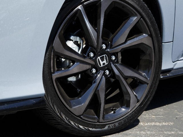 19 2017 Honda Civic Hatch Comparo
