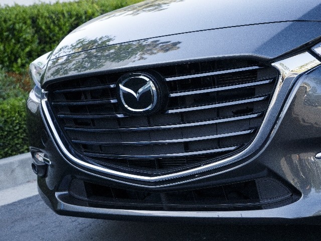 19 2017 Mazda Mazda3 Hatch Comparo