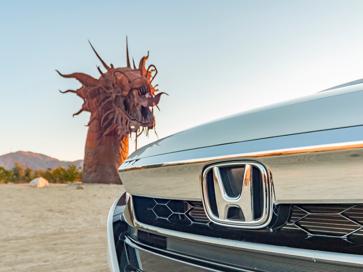 19 2018 Honda Accord Exterior BB Win KBB Win