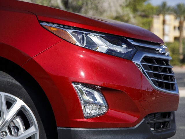 19 2018 Chevrolet Equinox Comparo