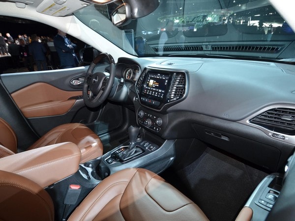 19 2019 Jeep Cherokee Np