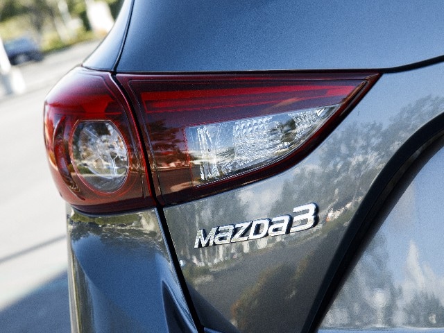 20 2017 Mazda Mazda3 Hatch Comparo