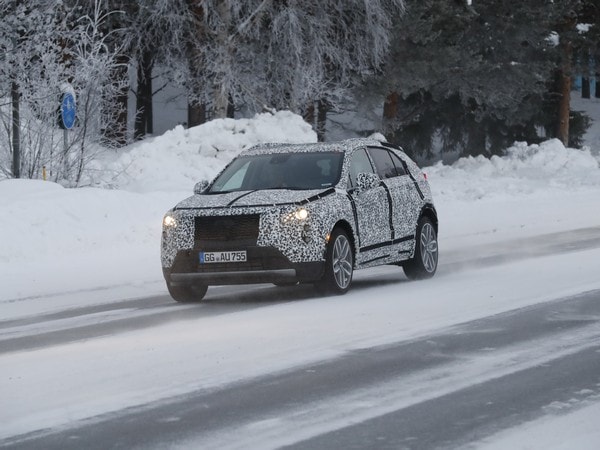 20 2019 Cadillac Xt4 Camo Snow