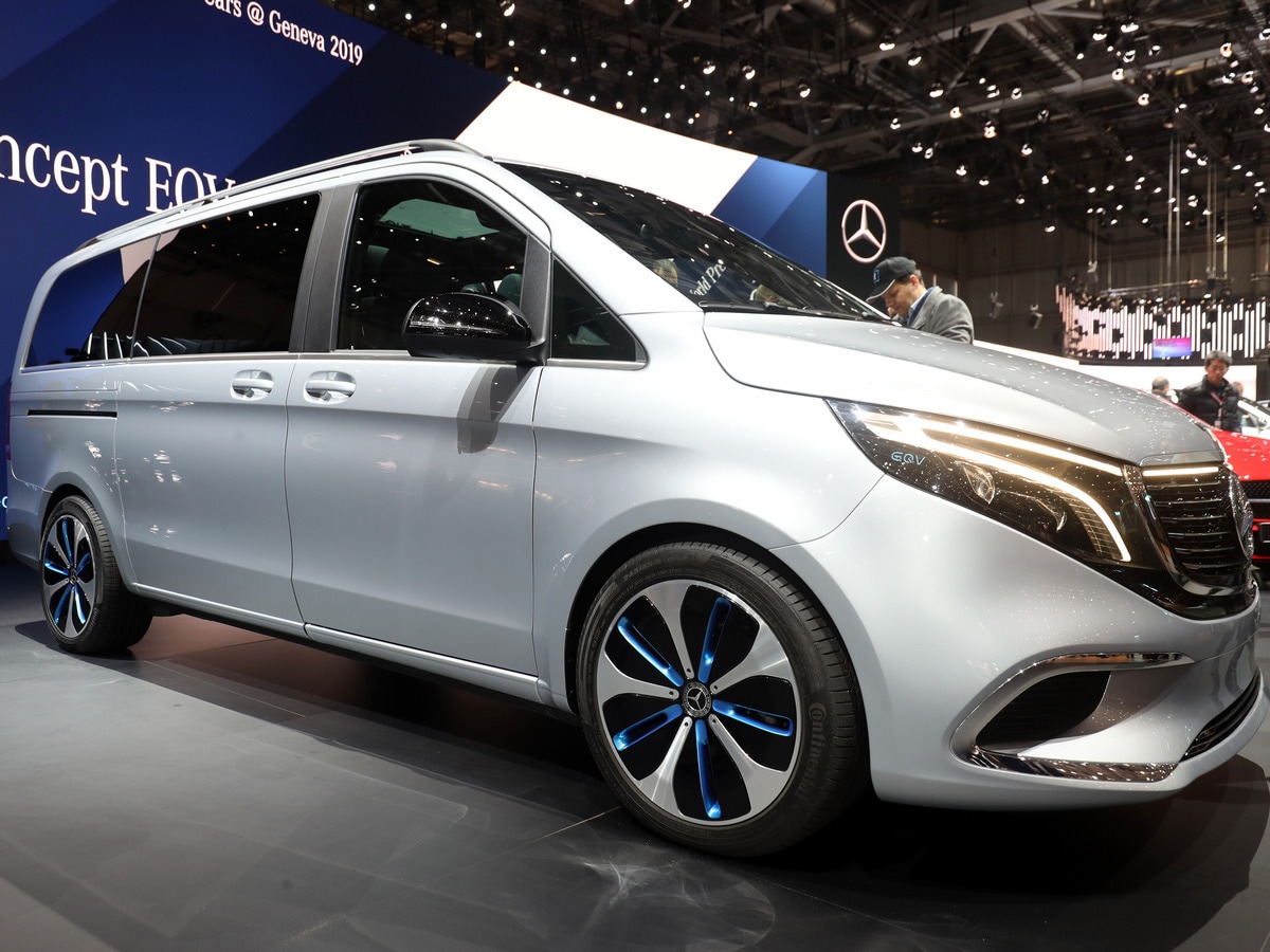 20 Mercedes Benz Eqv Concept GNVA19