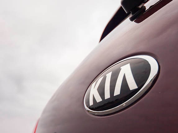2015 Kia Sedona SX Long Term Exterior 07