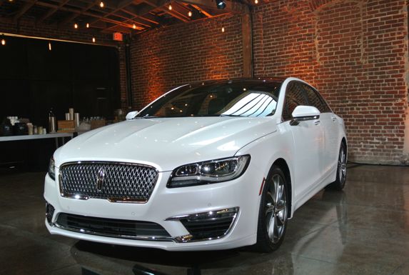 2017 Lincoln Mkz Reveal 35
