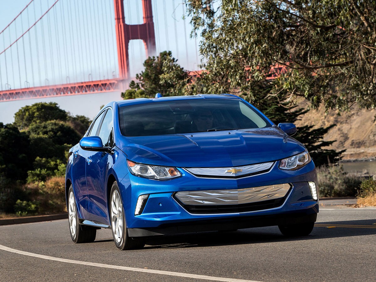 2018 Chevrolet Volt 01