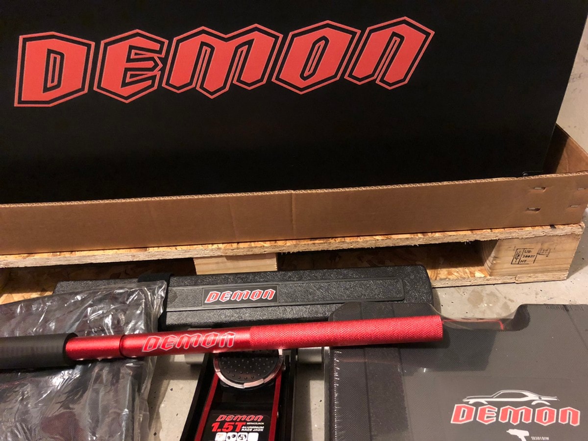 2018 Dodge Challenger SRT Demon Crate Items Jack Wrench