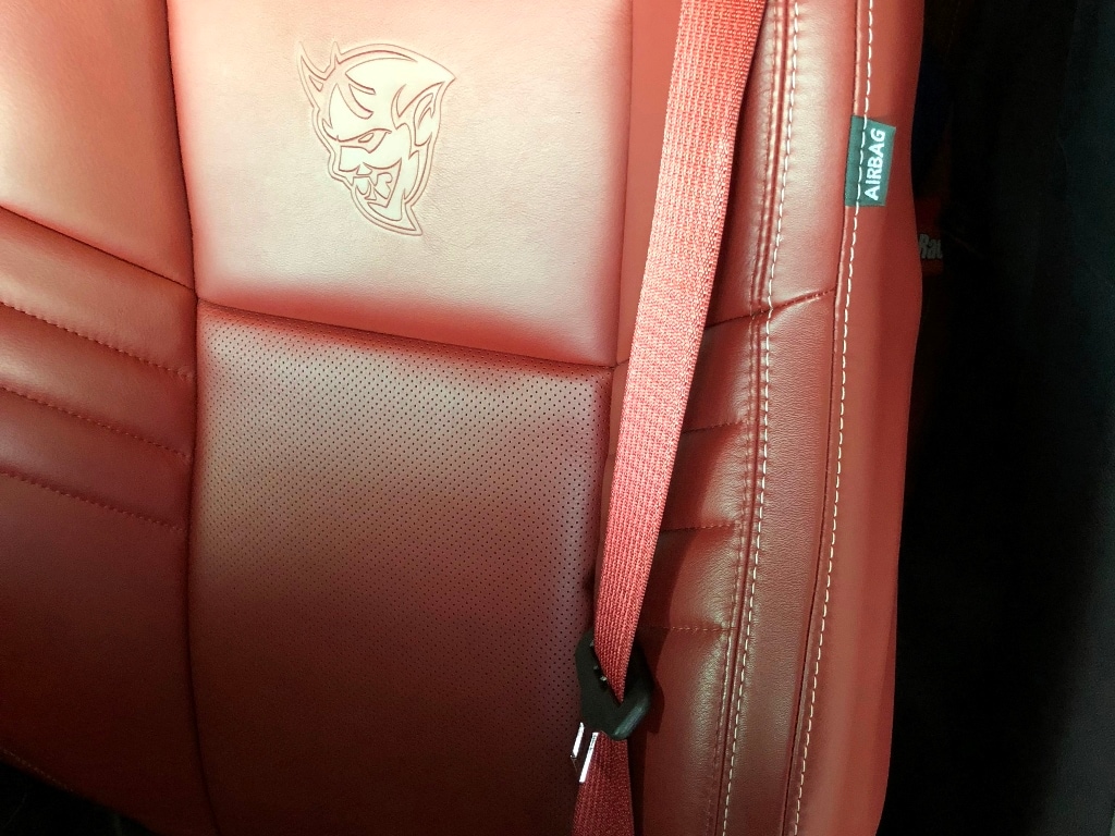 2018 Dodge Challenger SRT Demon Drivers Seat Red Belt