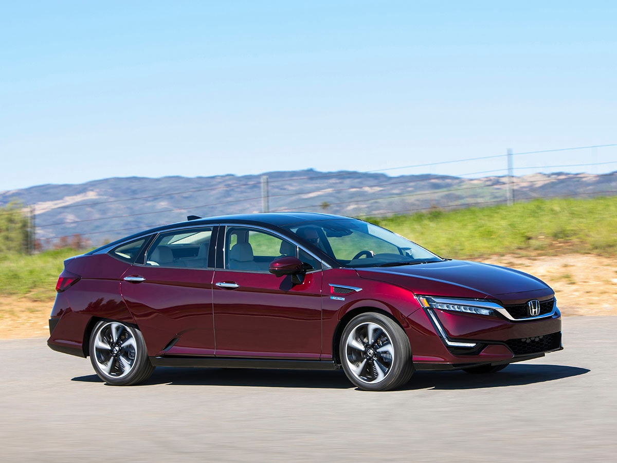 Plug In Hybrid Comparison Test 2018 Honda Clarity Kelley Blue Book