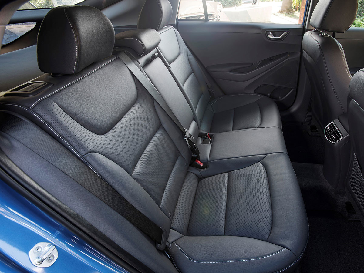 2018 Hyundai Ioniq Plug In Hybrid 11