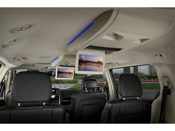 21 2015 Chrysler Town & Country