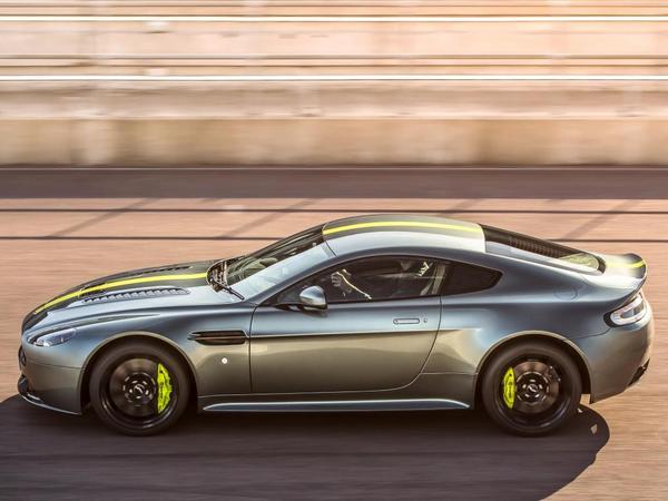 21 2018 Aston Martin V12 Vantage Amr