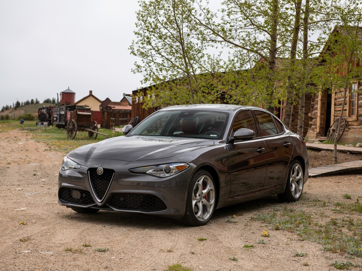 21 2019 Alfa Romeo Giulia Q4 Road Trip