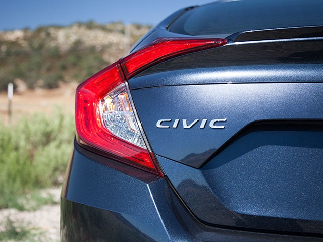 22 2016 Honda Civic Compact Sedan Comparison