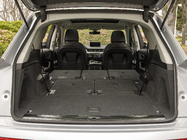 22 2017 Audi Q7 Comparo