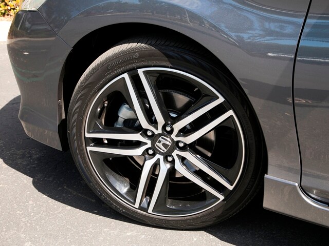 22 2017 Honda Accord Best Buy