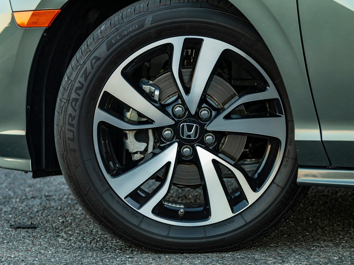 22 2018 Honda Odyssey LT Exterior KBB